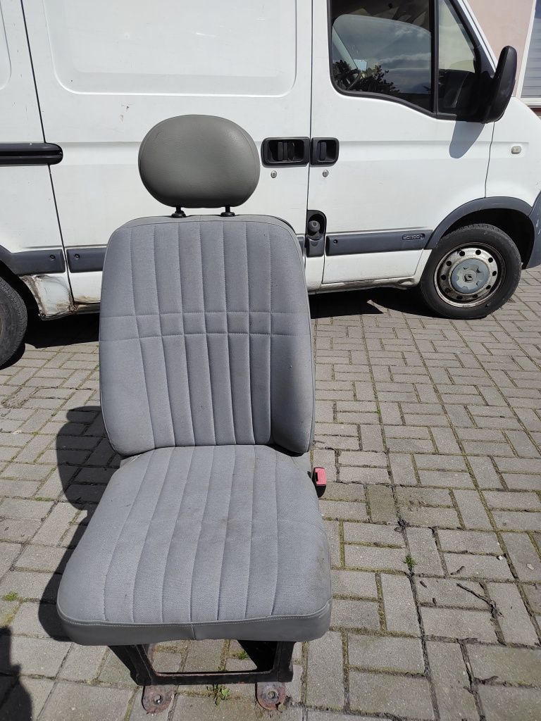 Fotel pasażera Renault master