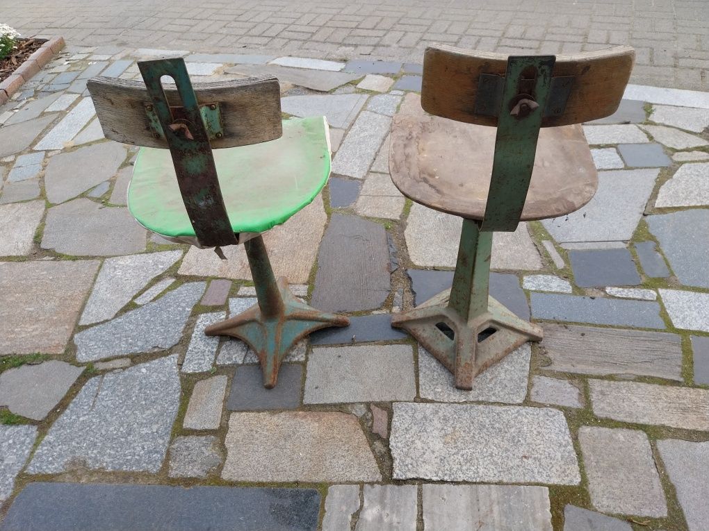 Stare ciekawe krzesła 2 szt