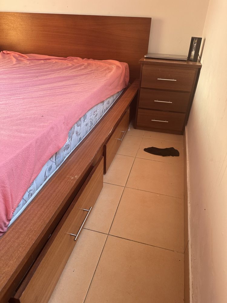 Cama de casal madeira