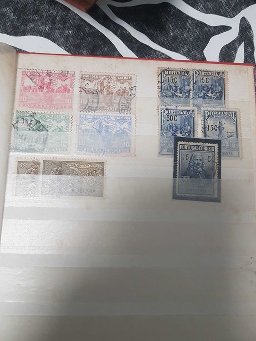 Colecção de selos antigos portugueses