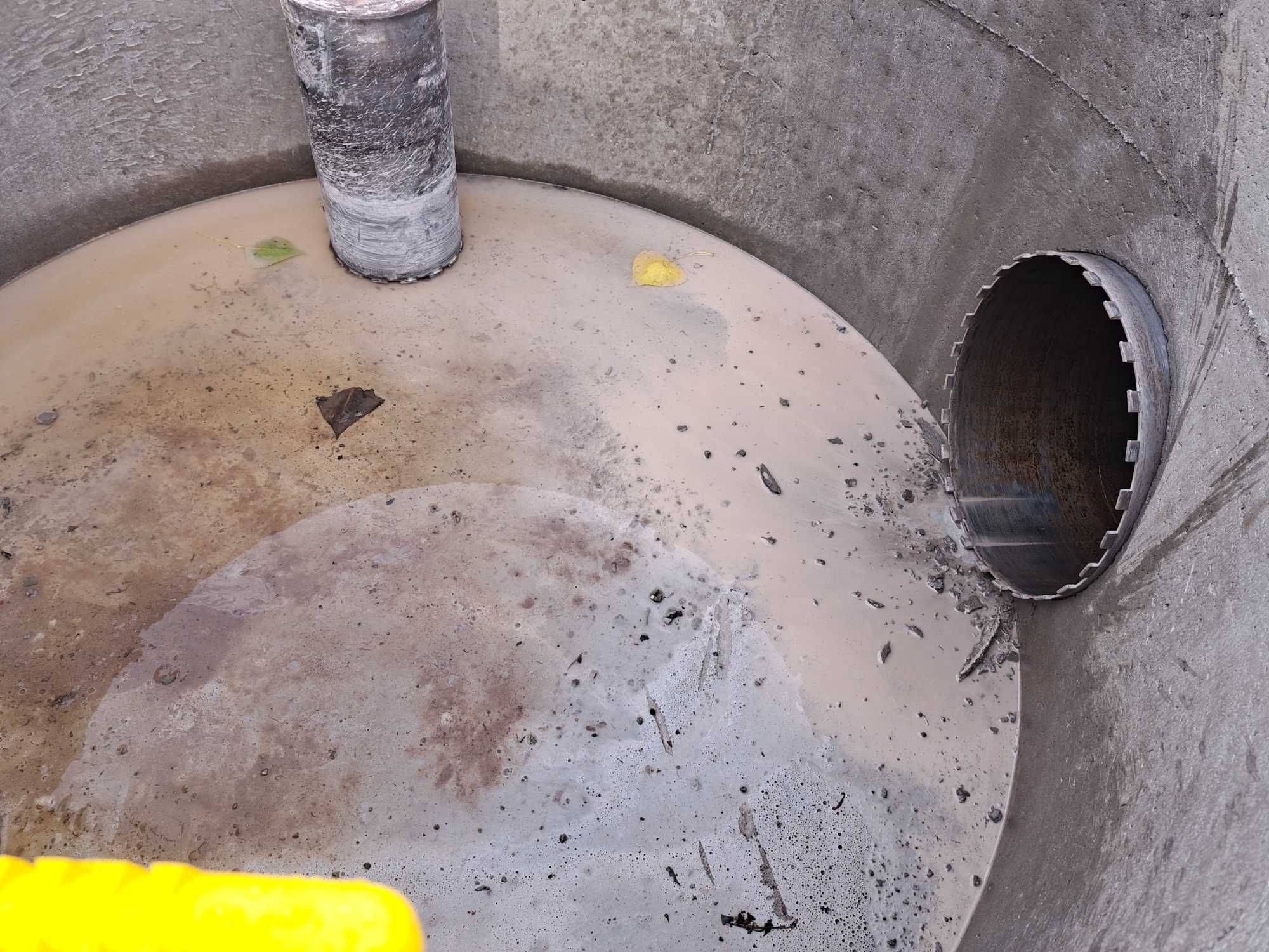 Wiercenie otworów w betonie, Ciecie betonu, przewierty wiertnica HILTI