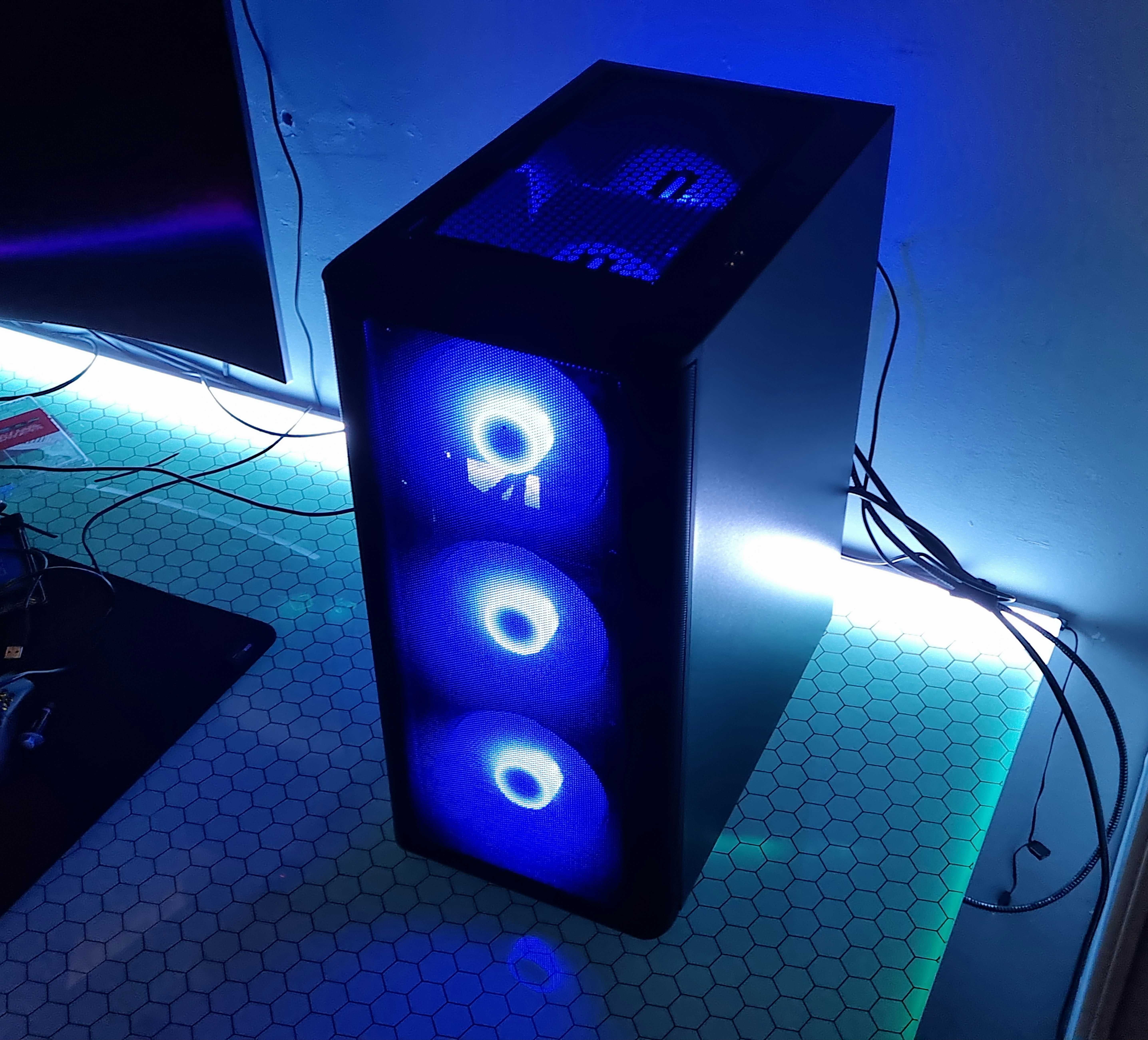 Komputer gamingowy Ryzen 5 3600, GTX 1660 Ti, DDR 4 32 GB, M2 512GB