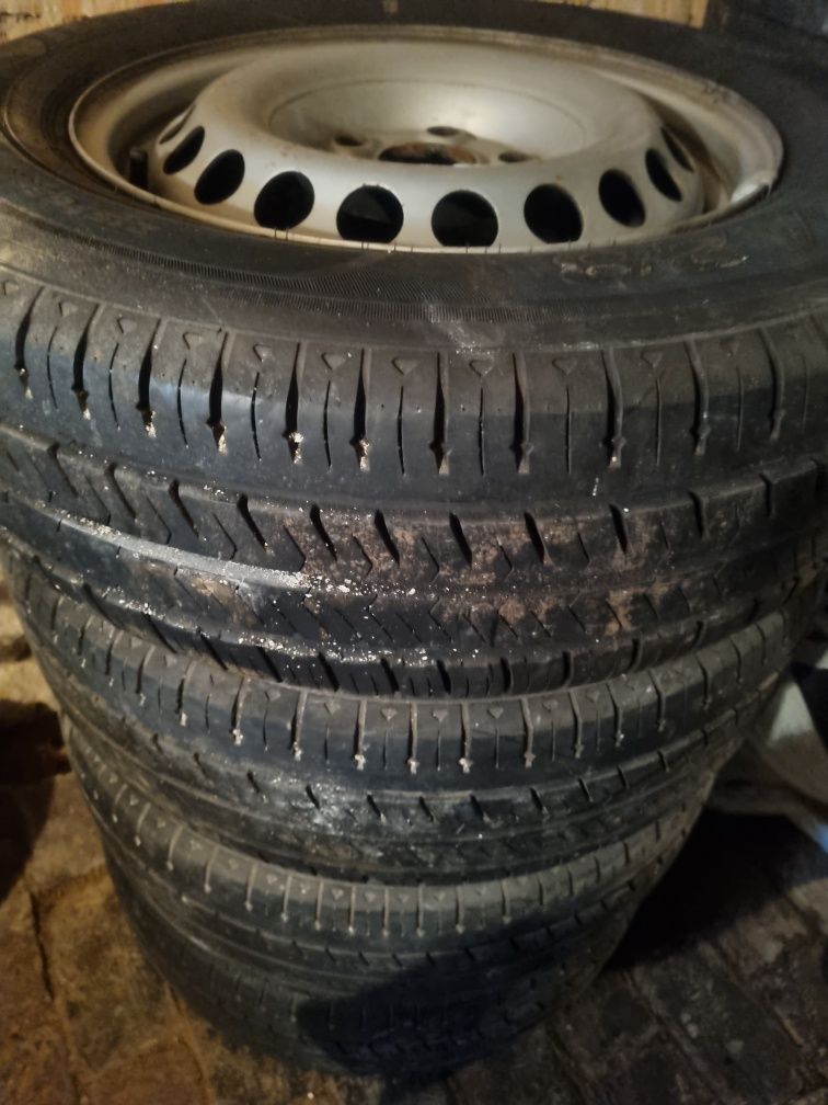Колеса в зборі Т5. 215/65/R16 С. 5/120 гарний стан.