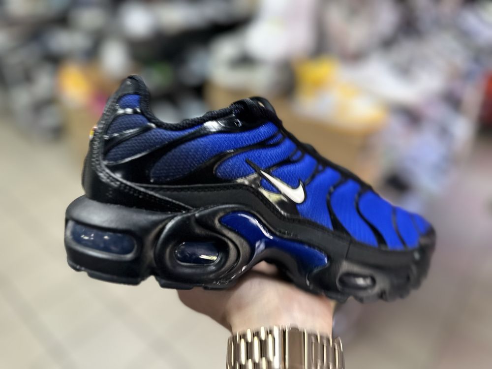 Кросівки Nike Air Max Plus TN ( РОЗМІР 38 )