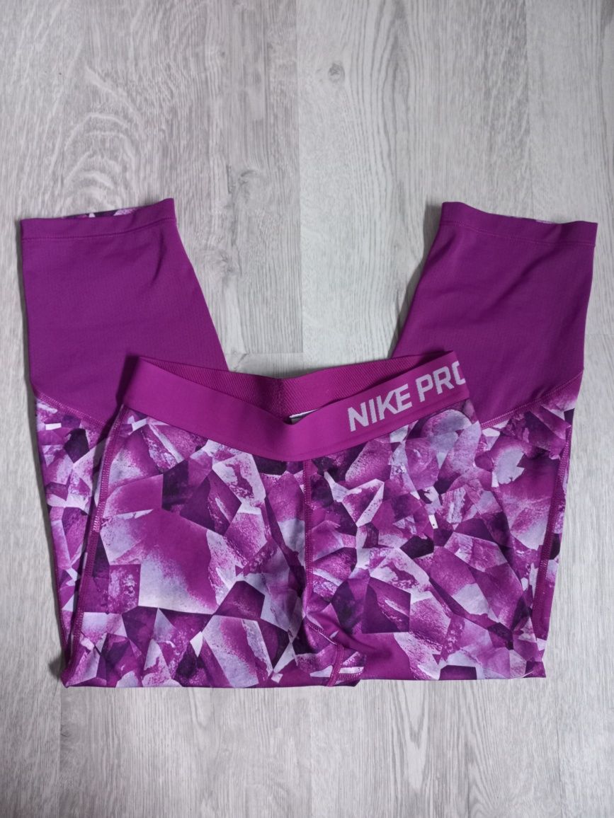 Legginsy getry 3/4 Nike L