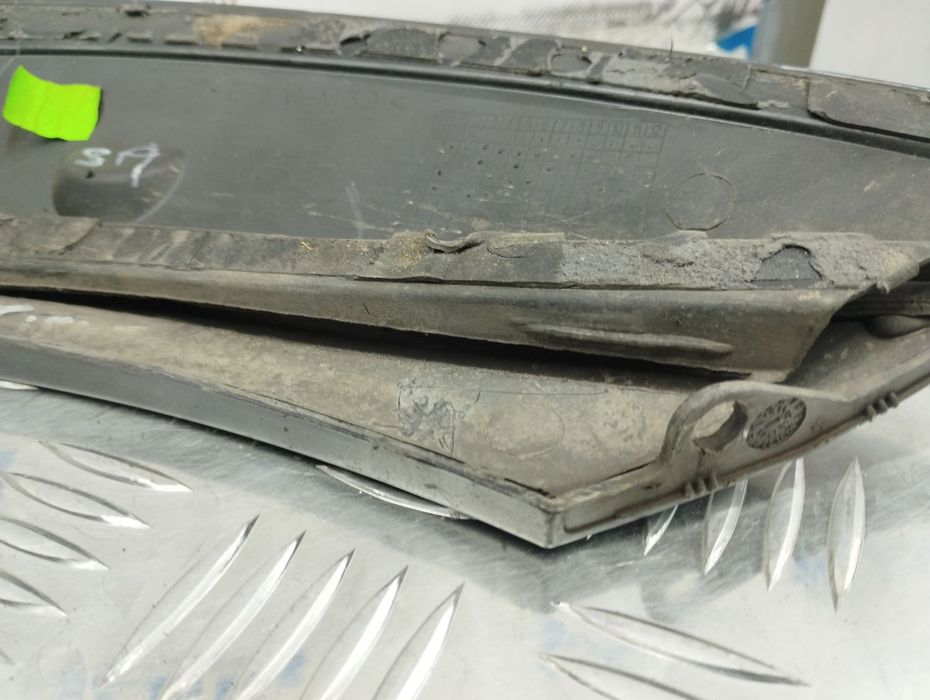 Накладка арки заднего крыла правая 8K98538181RR для Audi A4 B8 Allroad