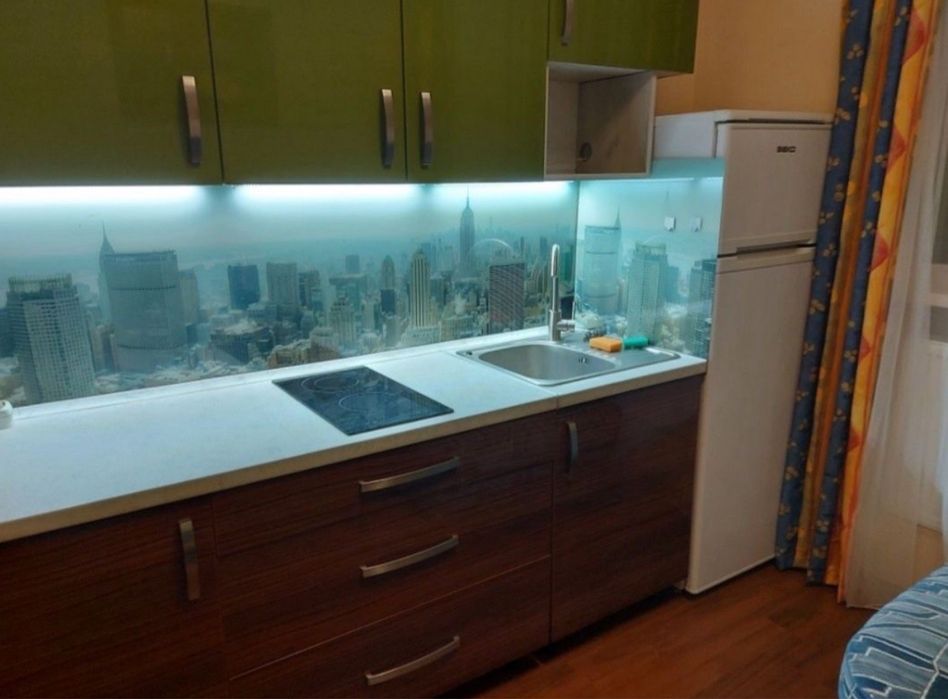 Оренда смарт квартири ком.послуги враховують в ціну сплати оренди міс.