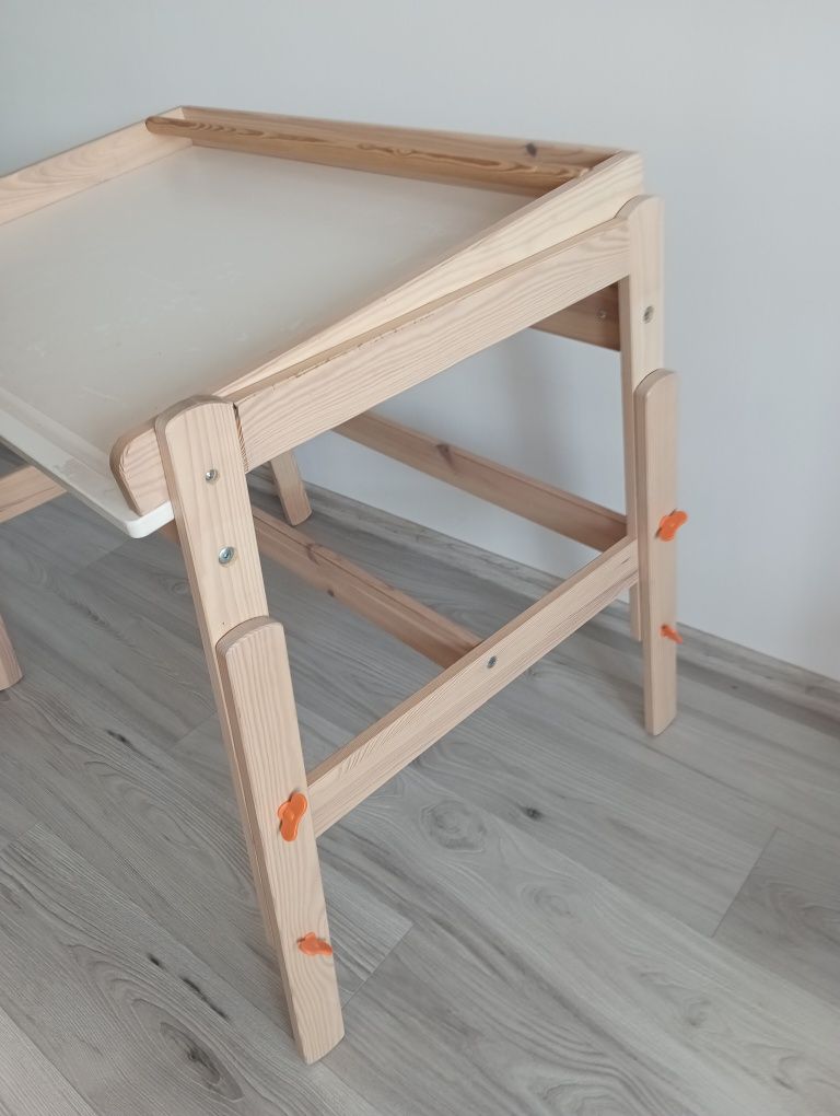 Biurko regulowane Flisat Ikea