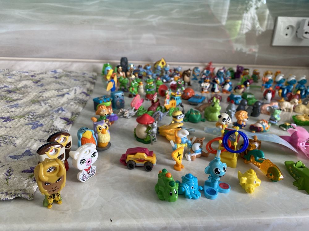 Коллекция игрушек из киндер сюрприза