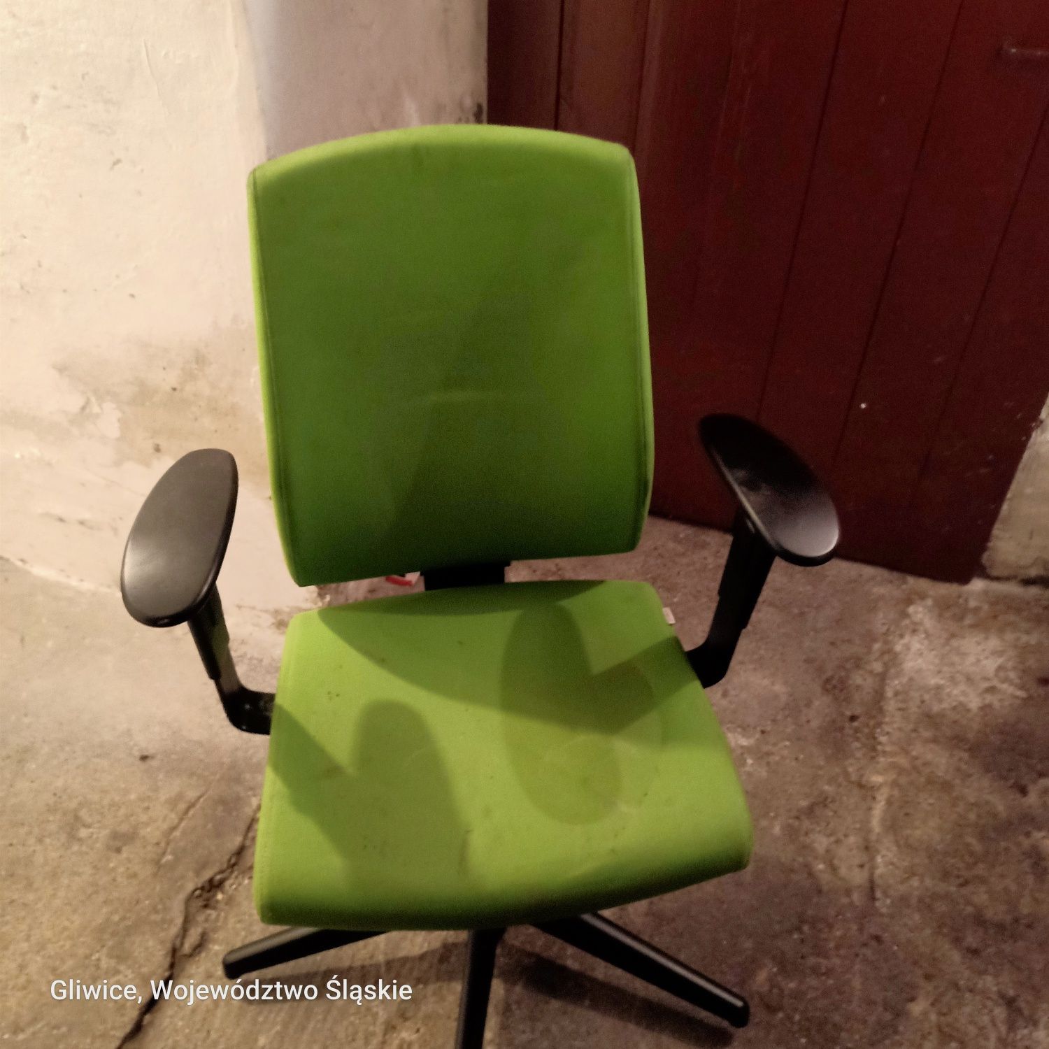 Krzesło fotel obrotowy na kołkach