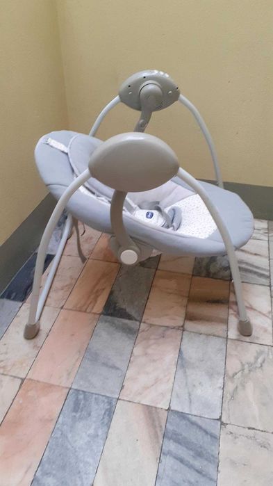 Espreguiçadeira com música e balanço automático chicco