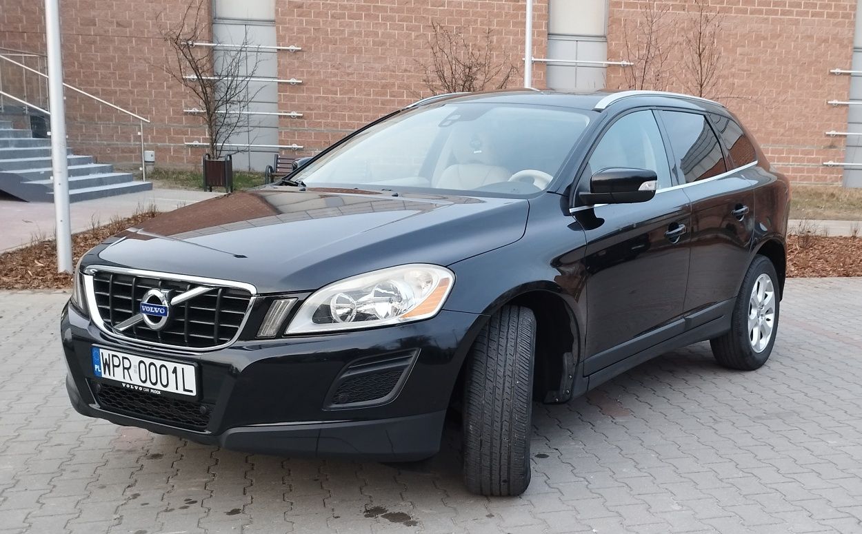 Volvo XC60 T6 3.2 benzyna, 243 KM