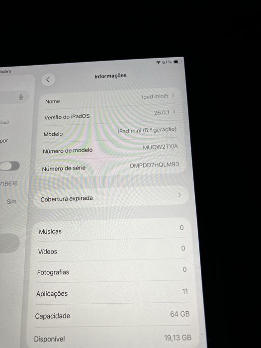 Ipad mini geração 5 com acessórios e capa dura