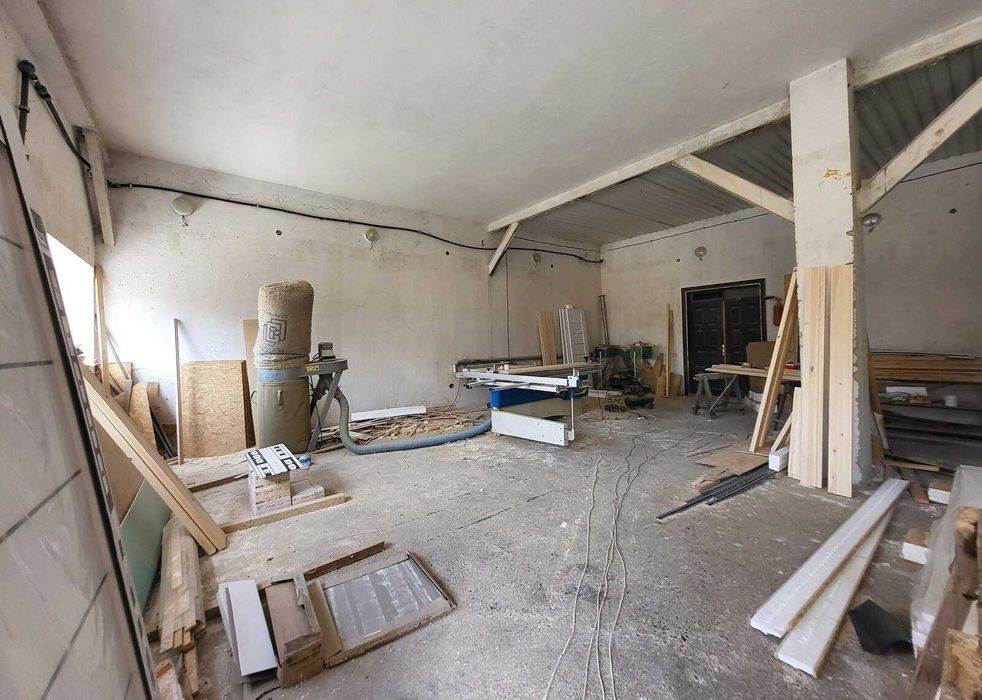 Продаж комерційного приміщення на вул. Будівельна