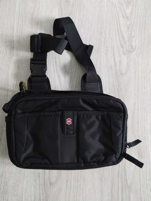 nerka, saszetka biodrowa, torba Victorinox