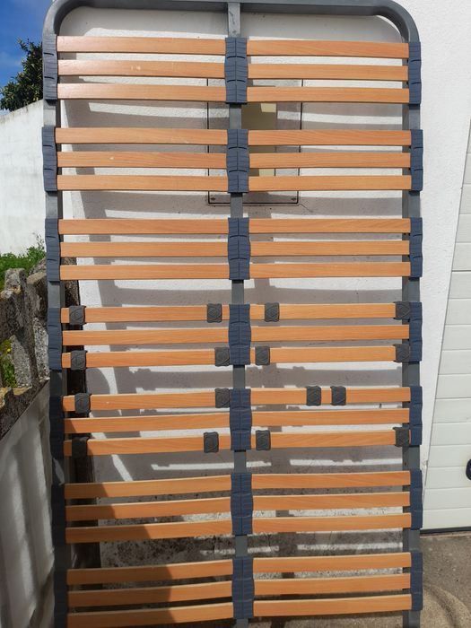 Estrado de cama reforçado