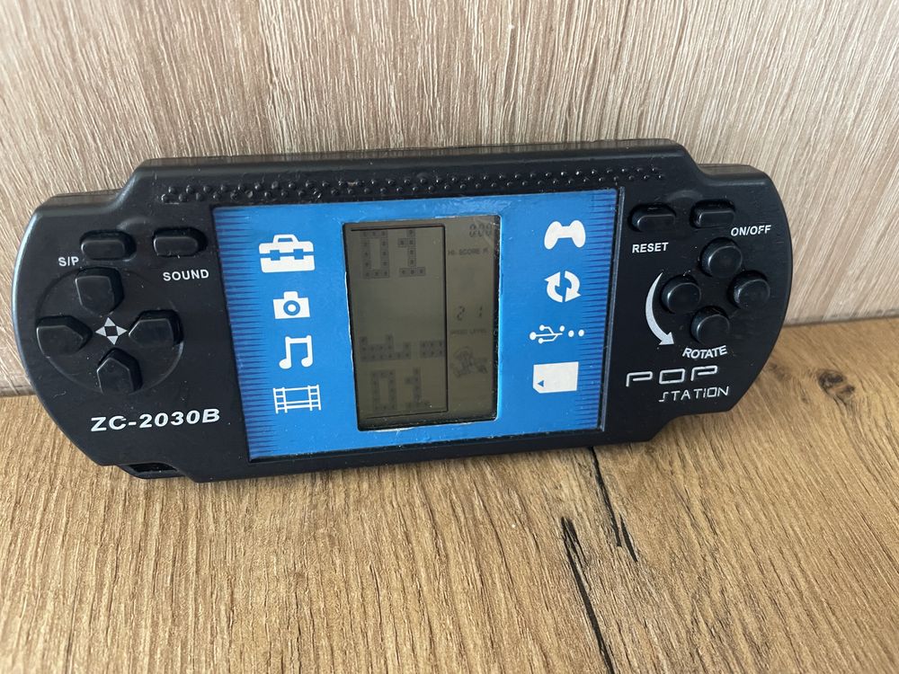 Stata elektroniczna gierka.