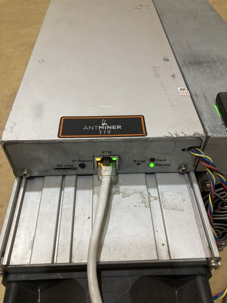 Аsic-майнер Bitmain Antminer T19 88Th/s