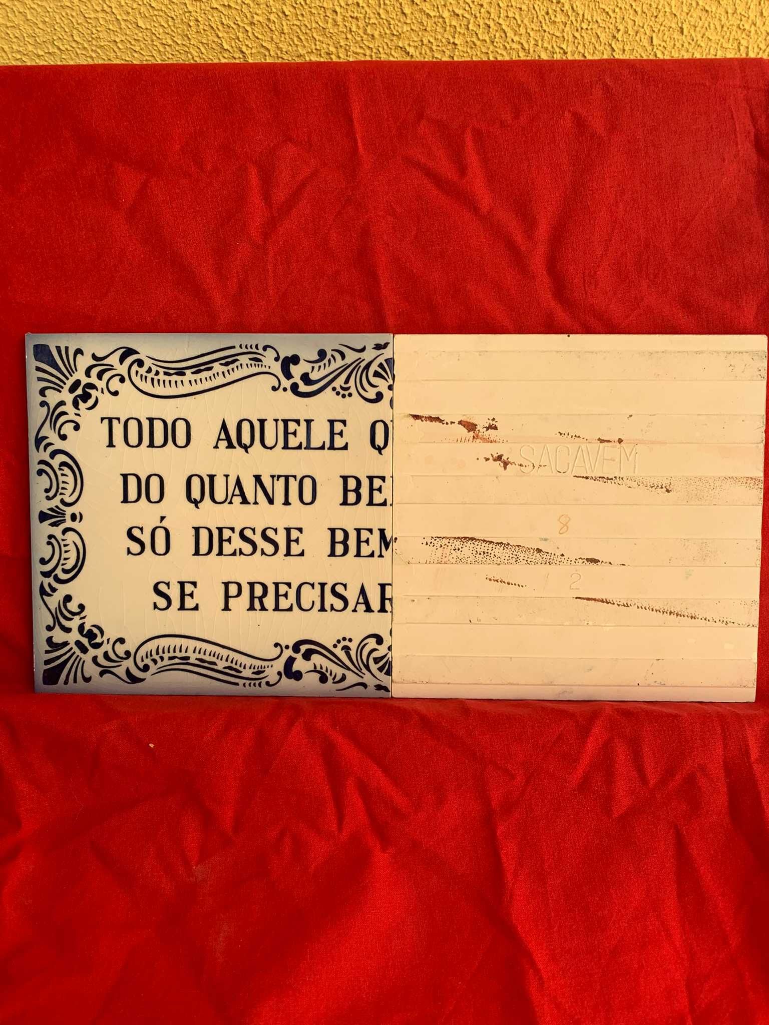 Conjunto de Azulejos com Provérbio – Estilo Tradicional Português