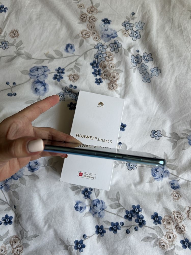 Huawei P smart S на 2 сим карты