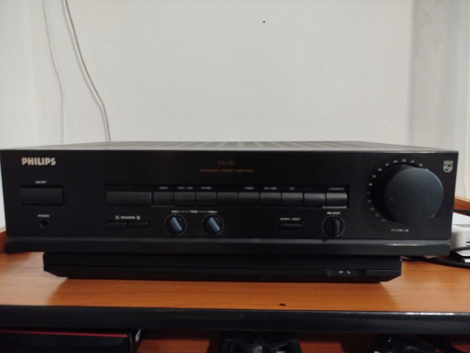 Підсилювач  PHILIPS FA 630. Дефект.