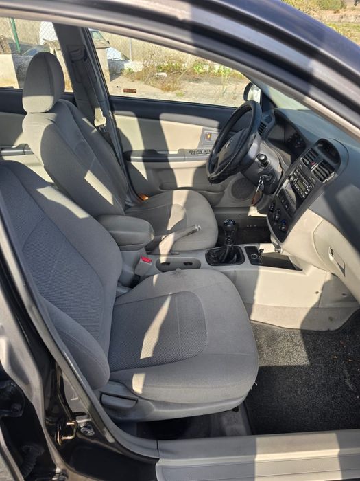 Kia cerato 1.5crdi