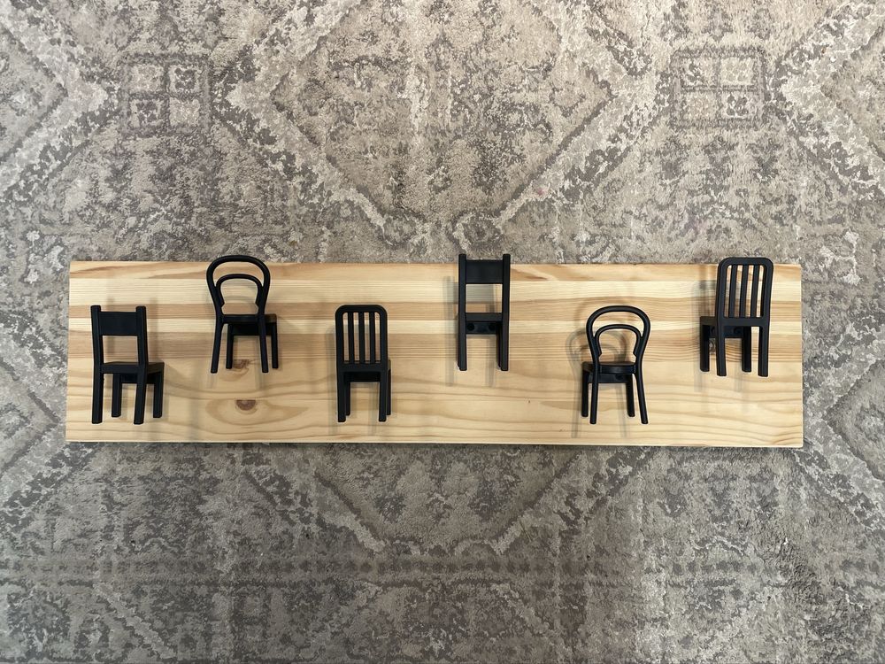Wieszak sosnowy Ikea dla dzieci