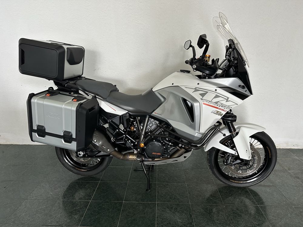 Ktm 1290 T ………….