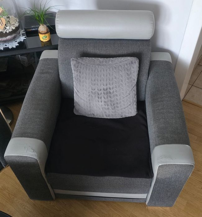 Oddam Narożnik z Fotelem Rezewacja