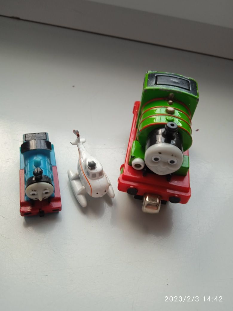 3 Figurki Tomek i Przyjaciele Lokomotywa Zabawki Helikopter Harold