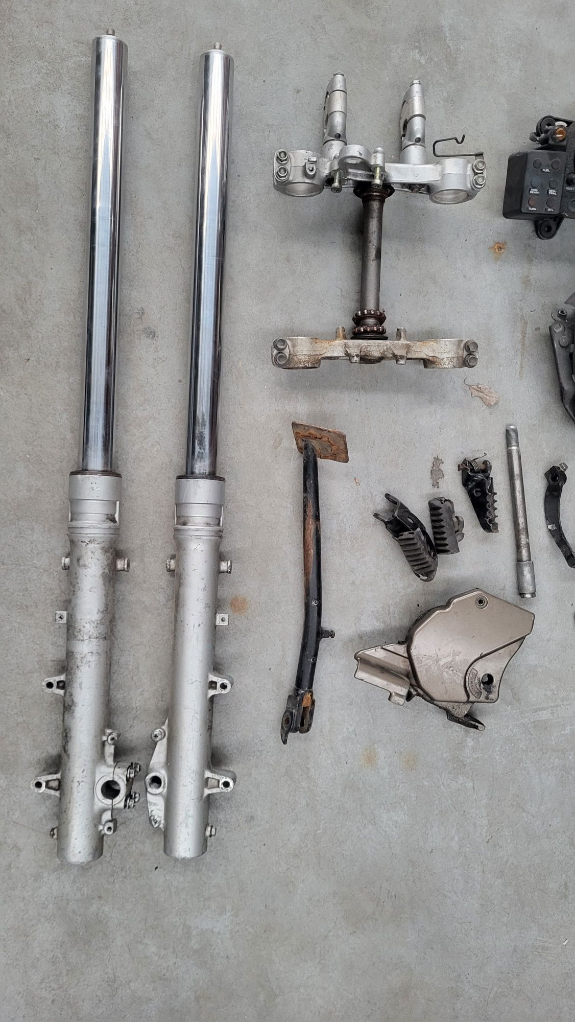 Honda Africa Twin XRV 750 RD04 licznik zegary lampa lagi polki zacisk