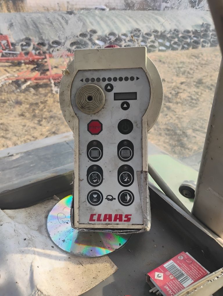 CLAAS Rollant 255