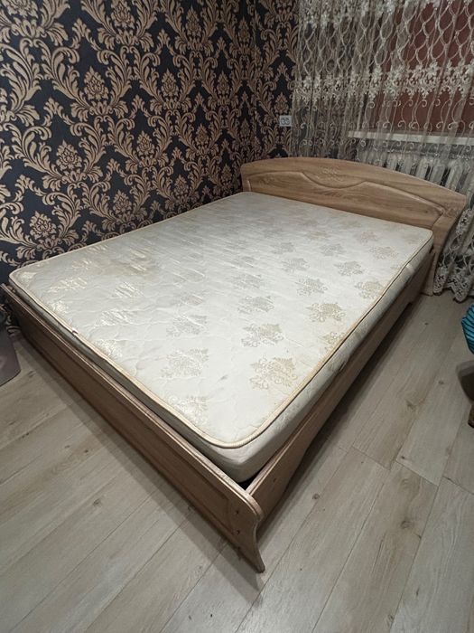 Ліжко двоспальне