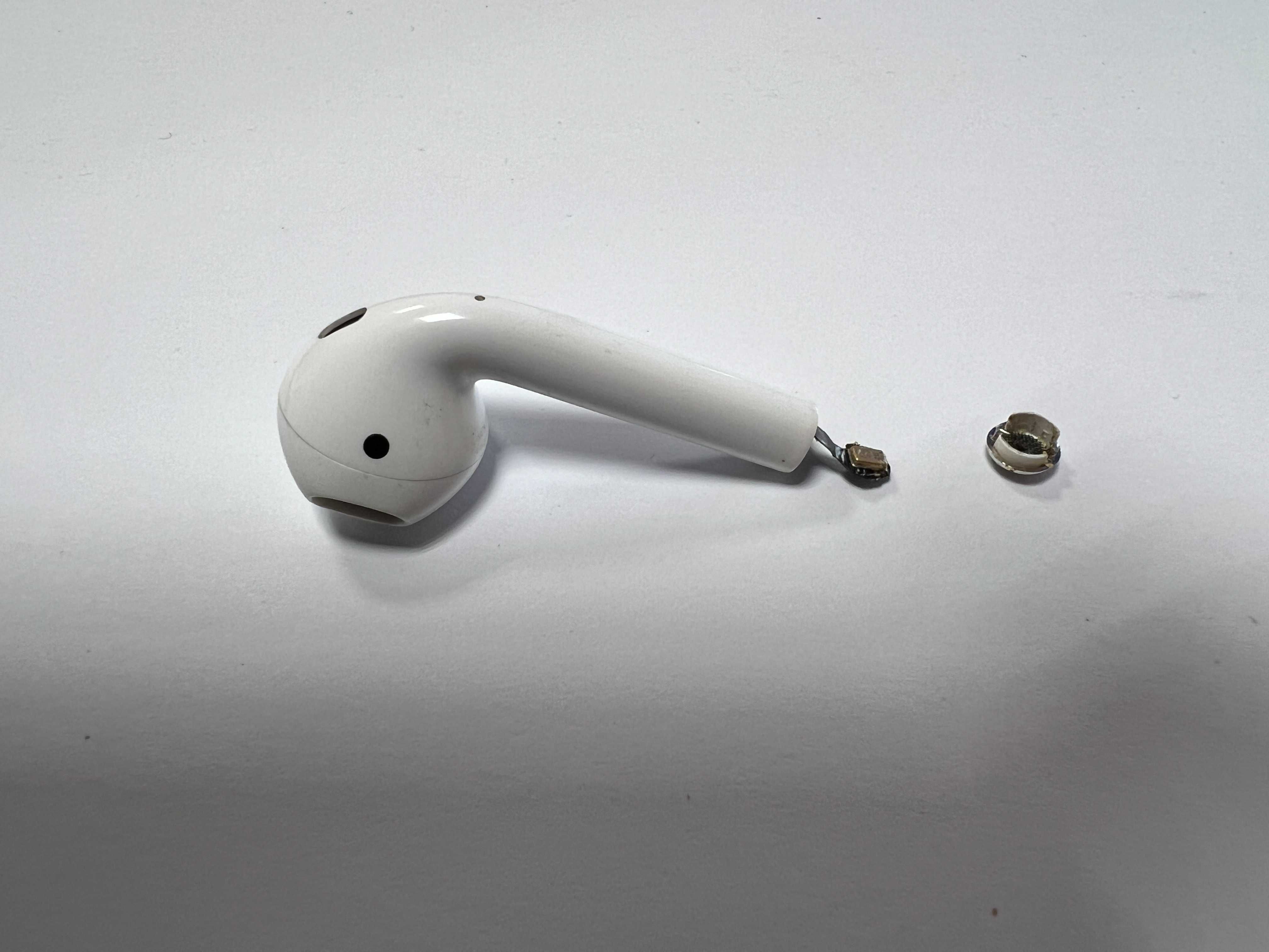 Apple AirPods 2 лівий навушник