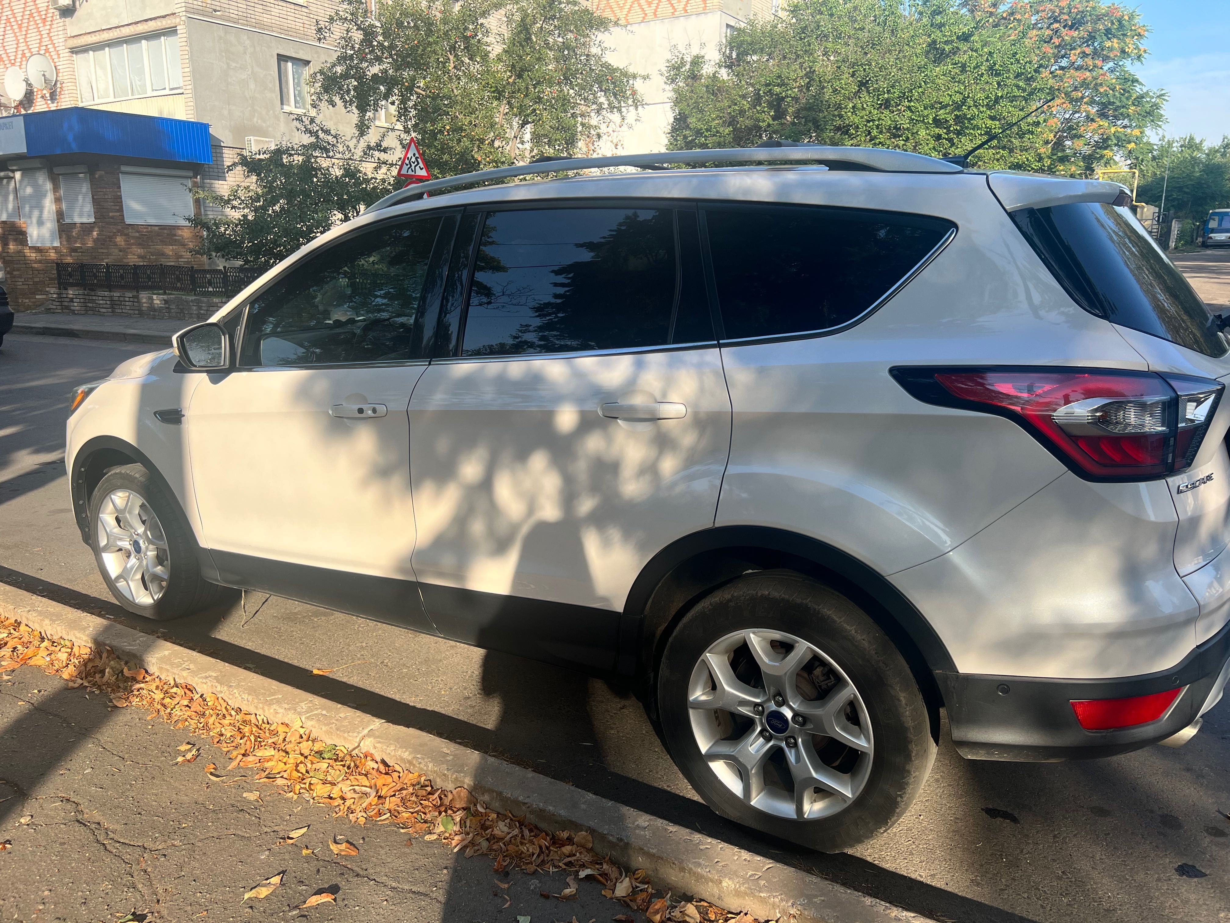 Продам авто Ford Escape