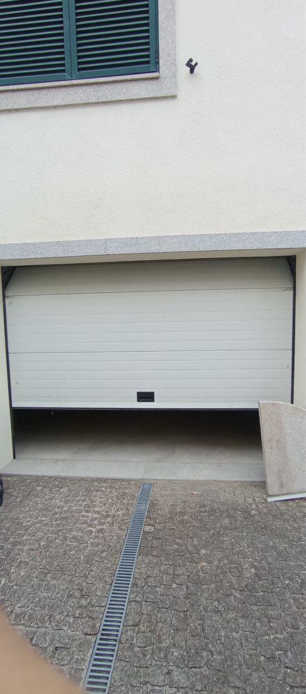 Porta de garagem eletrica Nunca usada 3;13M 2;20