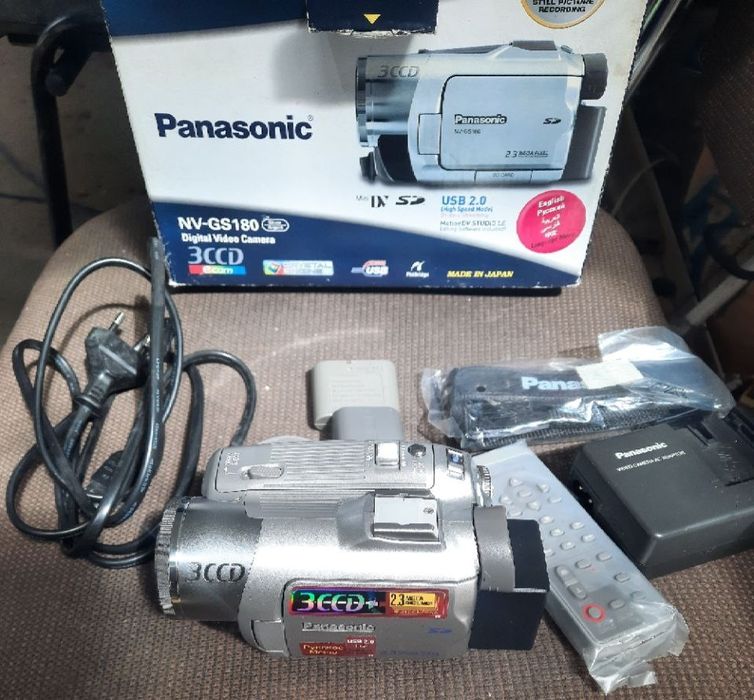 Цифрова відеокамера Panasonic