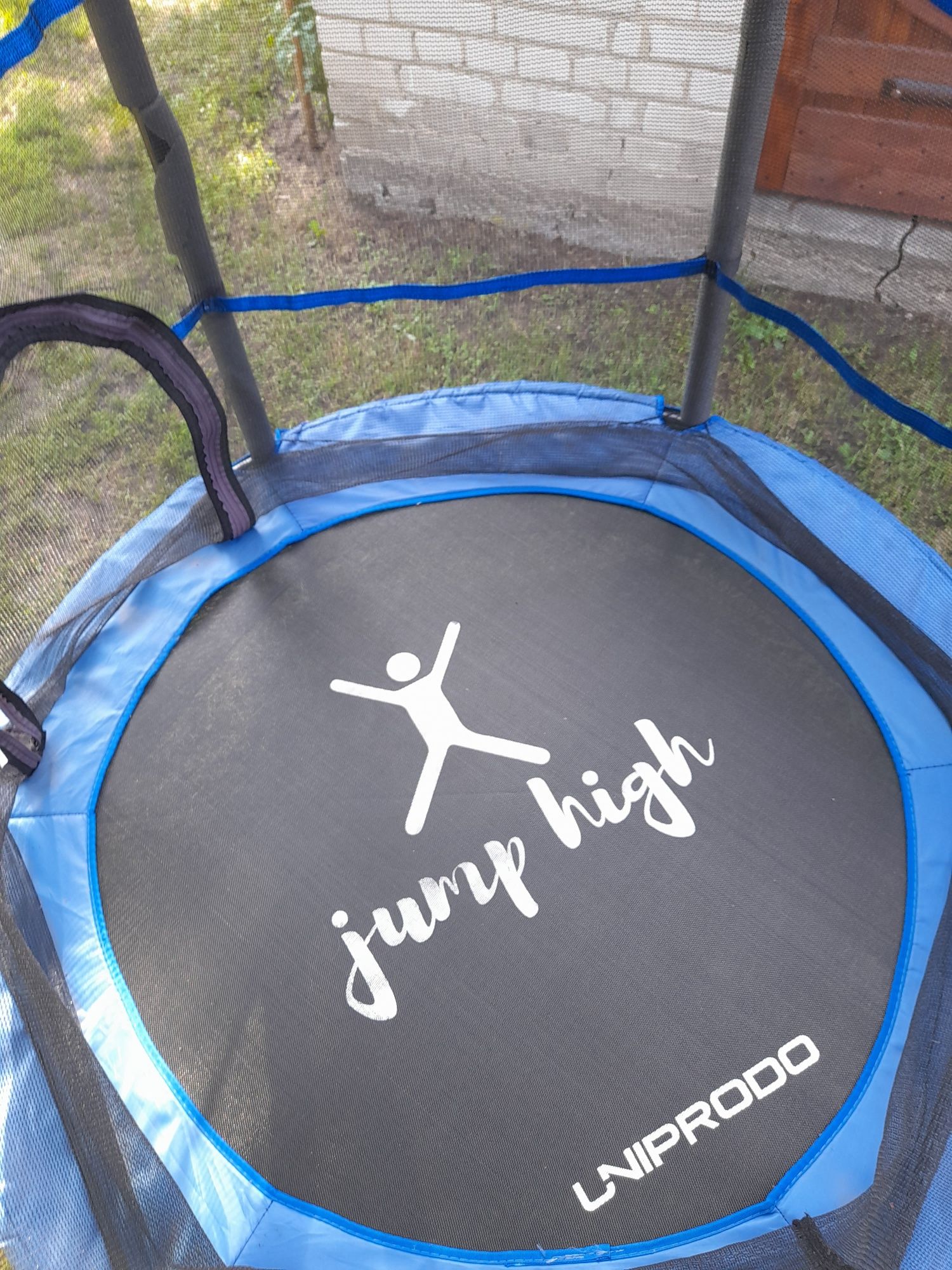 Mała trampolina ogrodowa just jump