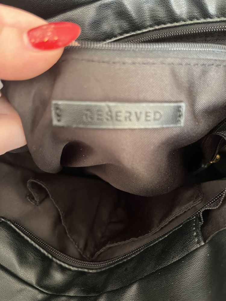 Czarna torebka reserved