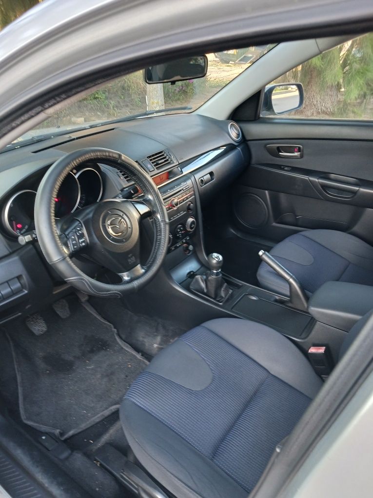 Mazda 3 Exclusive - 1 único proprietário