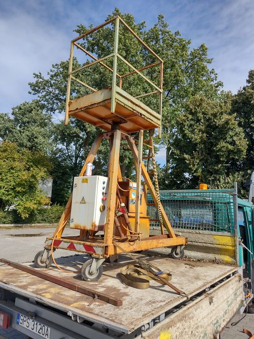 Zwyżka podnośnik koszowy