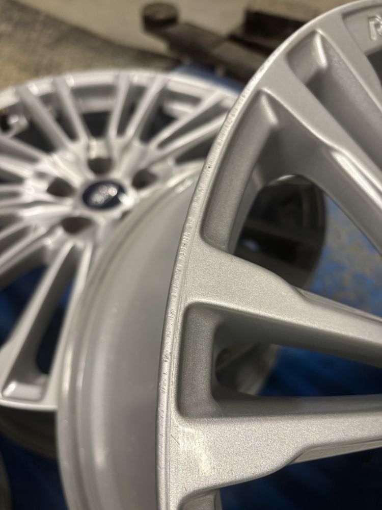 5x108 19 Ford Focus RS Mondeo Kuga Puma S-Max