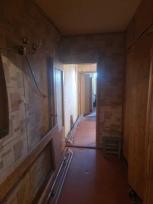 Швидко продам 4-кім кв. пр-т Слави 144( Залютіно)