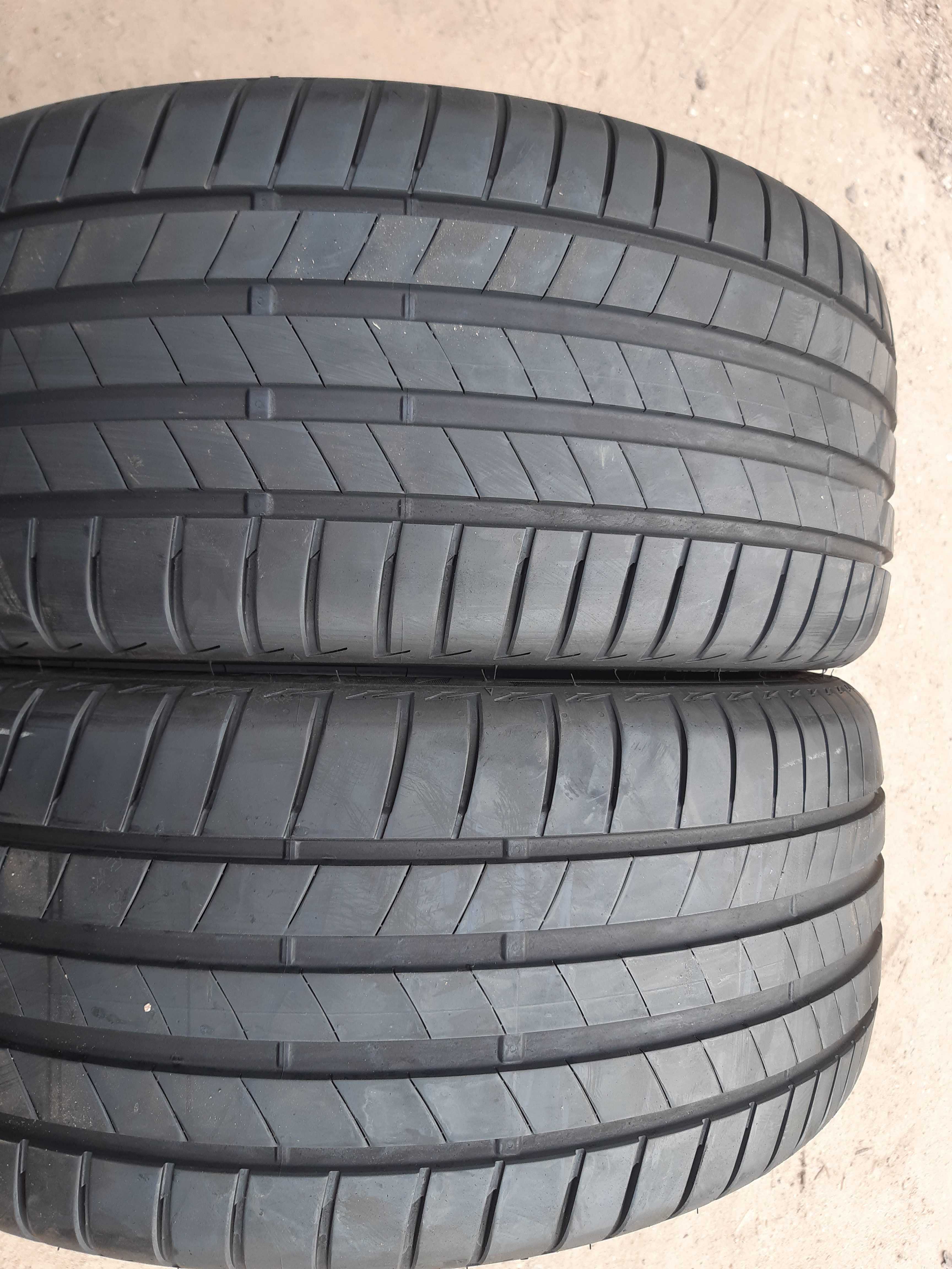 Opony letnie 255.40.20 Bridgestone 2019 rok