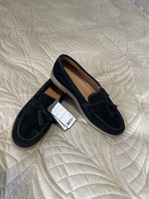 Nowe mokasyny z skóry zamszowej 38