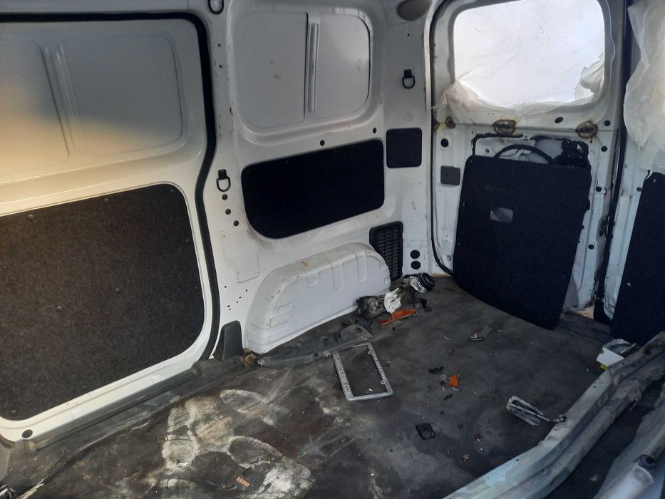 Микроавтобус грузовой Nissan NV 200