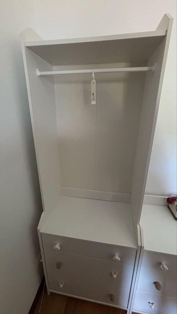 Roupeiro IKEA Haug