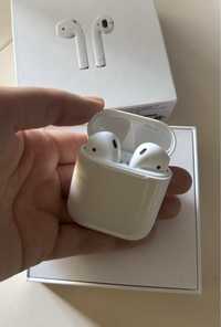 Apple AirPods  (2019)
