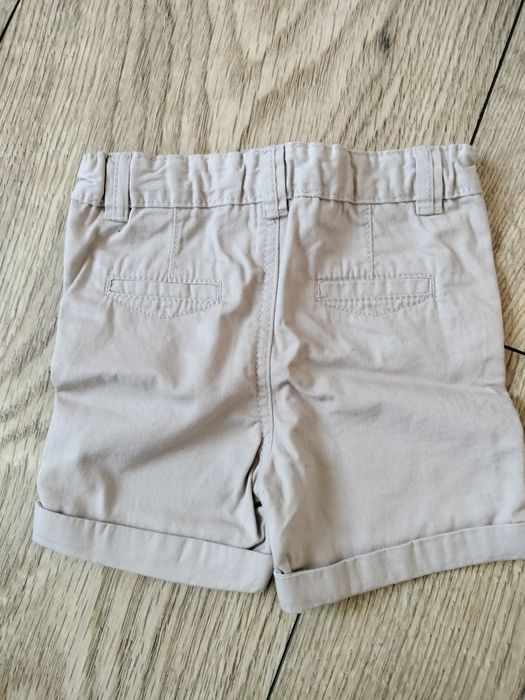 Krótkie spodenki niemowlęce rozm. 68