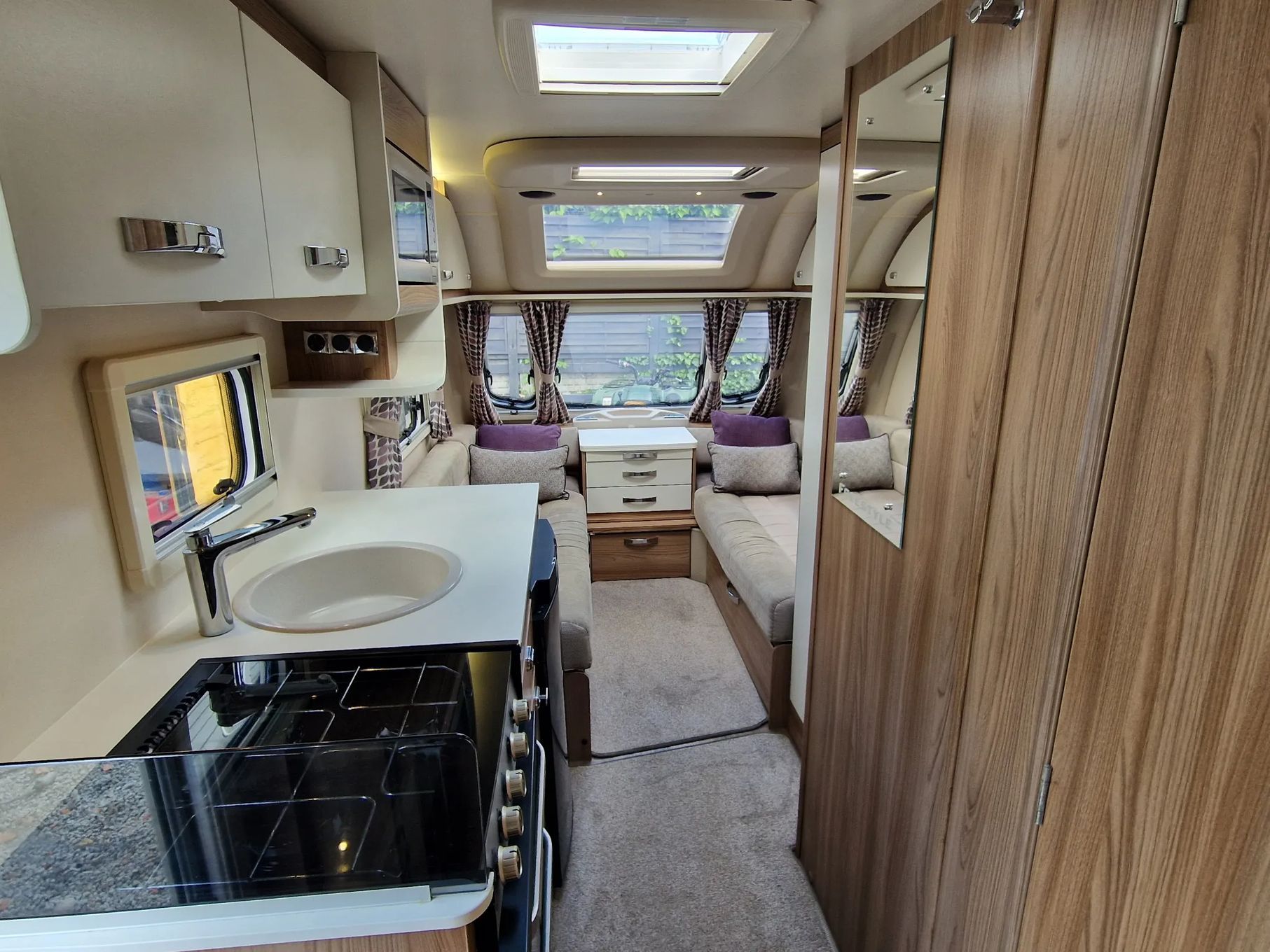 SWIFT Freestyle 6TD SE  6os, Dwie Sypialnie, Ogromna łazienka, Solar, Mover